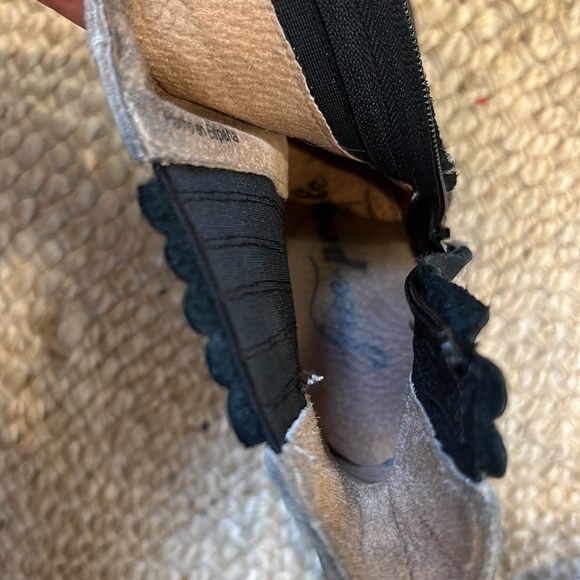 Free people booties size 6! - Picture 3 of 3